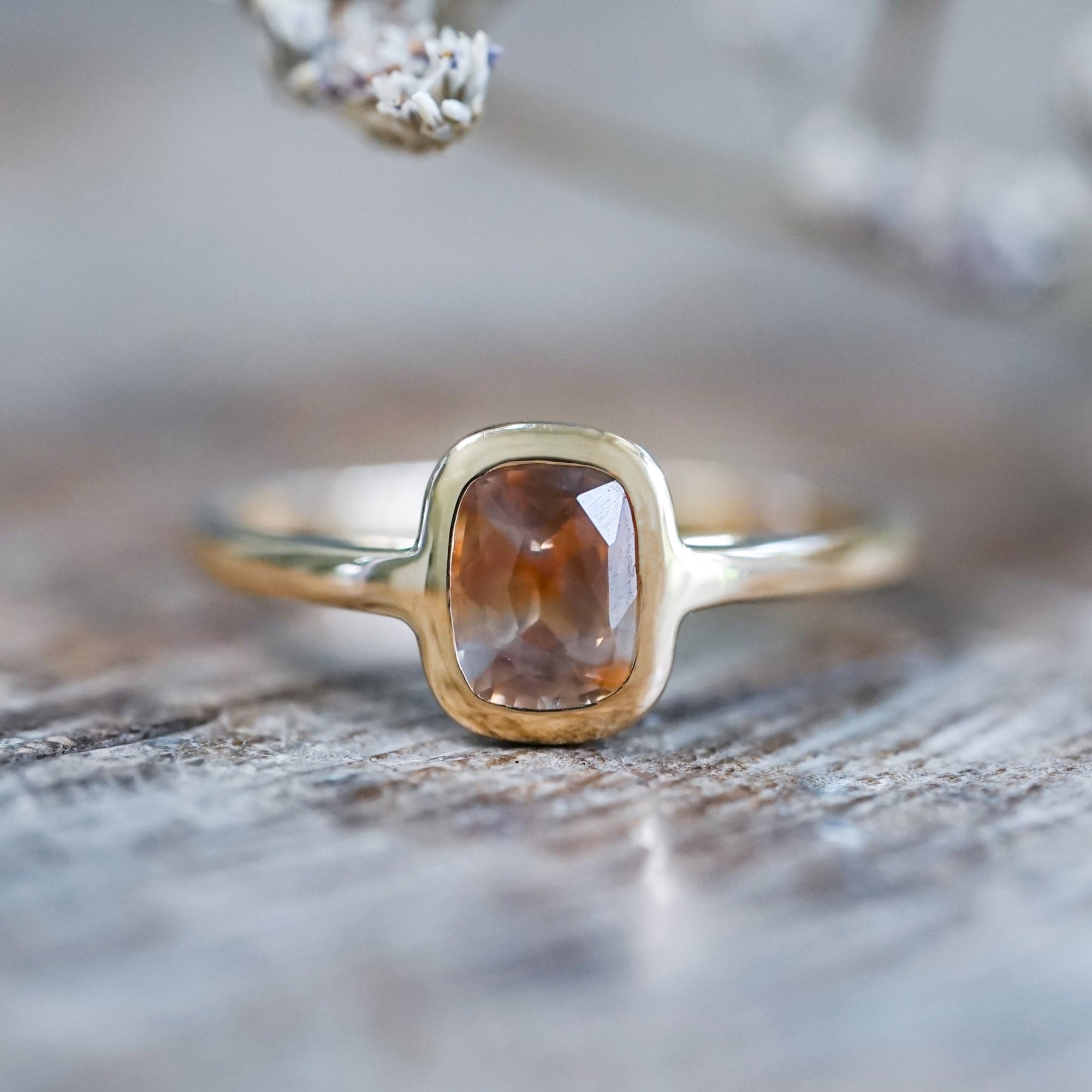 Sunstorm Bicolor Sapphire Ring in Ethical Gold - Gardens of the Sun | Ethical Jewelry